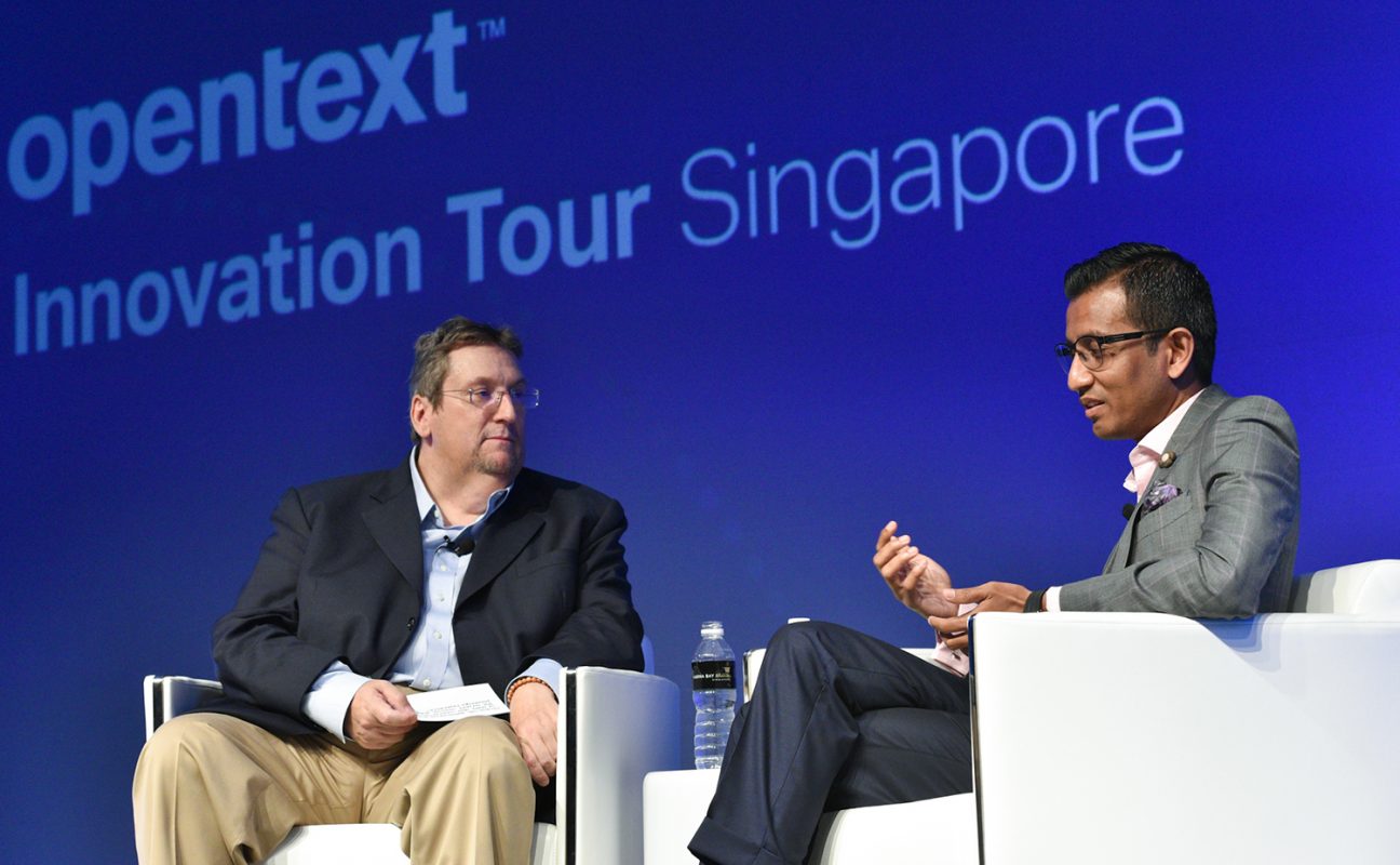 OpenText CEO & CTO Mark Barranchea (left) with MAHB chief strategy officer Azli Mohamed